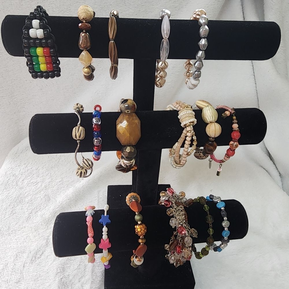 J396 Bulk Bundle of 17 Acrylic Bead Bracelets